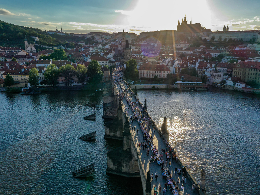 Photography 1 of project Dinner at the Charles Bridge
