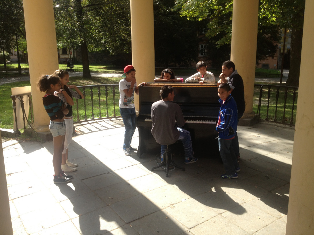 Photography 2 of project Pianos in the Street
