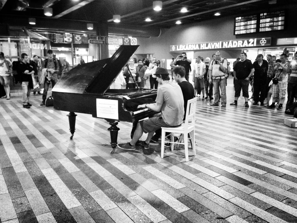 Photography 3 of project Pianos in the Street